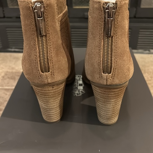 Vince Camuto Frasitta bootie. Light brown/tan color. Size 6. - Picture 4 of 6